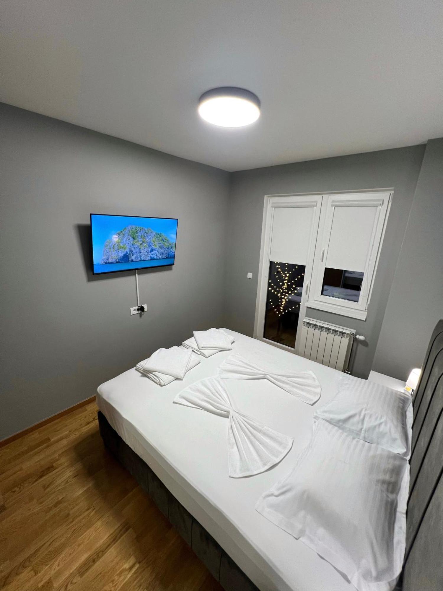 Aj Luxe Residence Skopje Ngoại thất bức ảnh